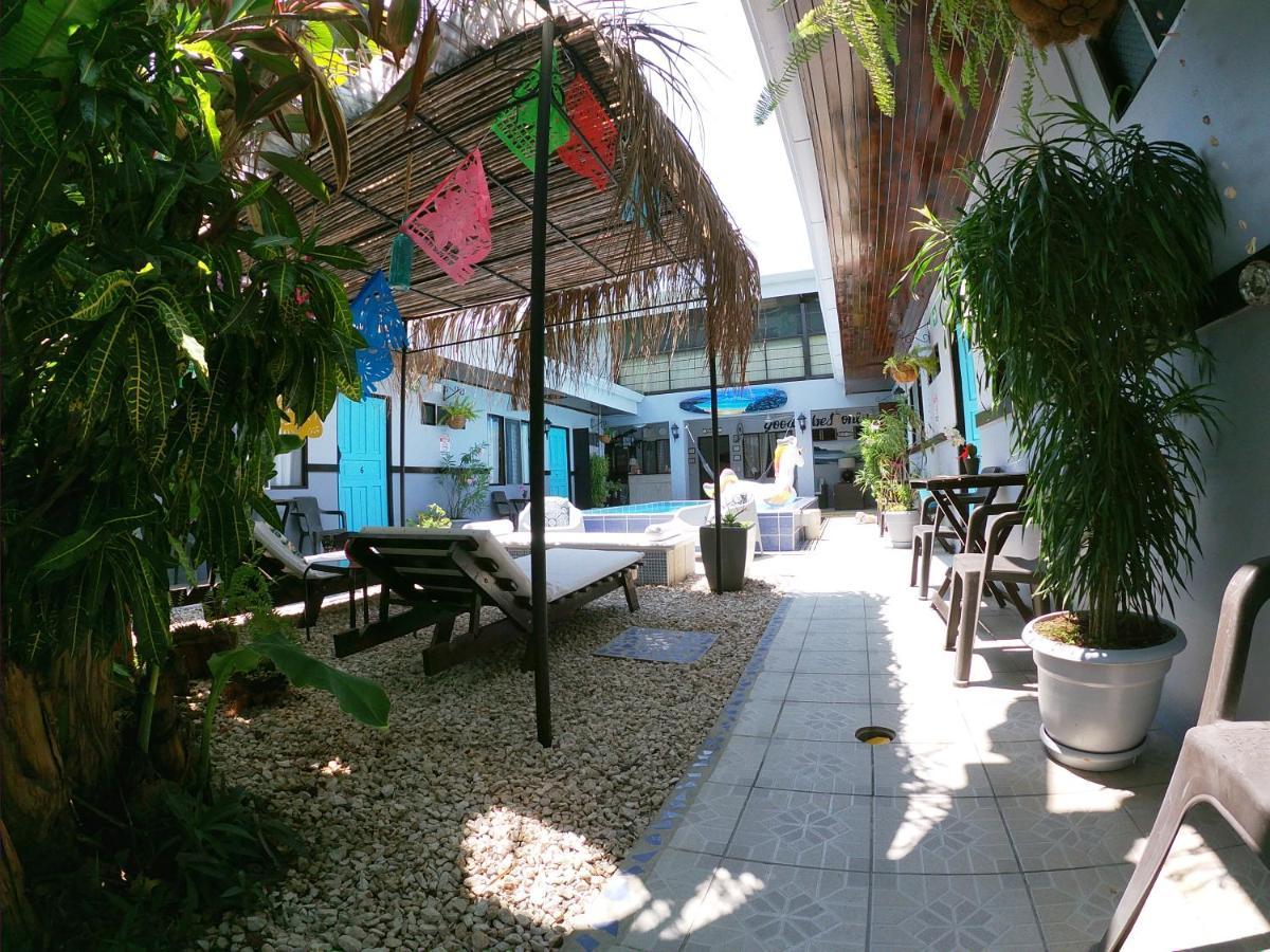 Hotel Perico Azul & Surf Camp Jacó Exteriör bild
